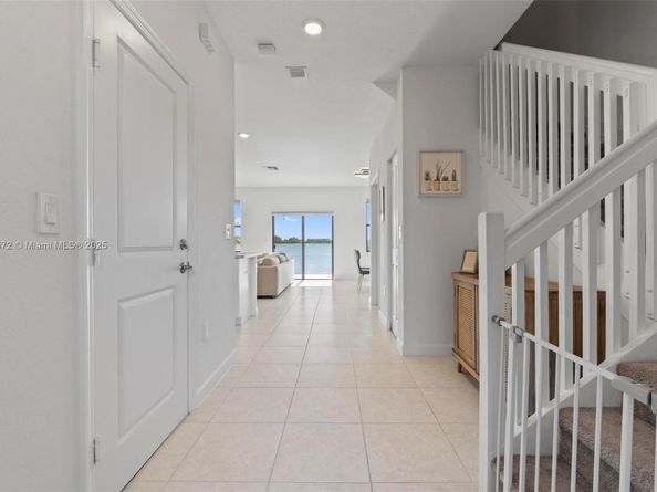 20544 NE 5th Pl, Miami FL 33179