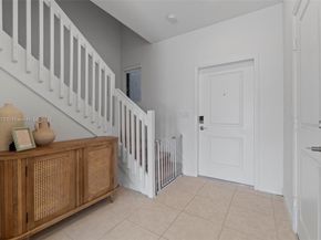 20544 NE 5th Pl, Miami FL 33179