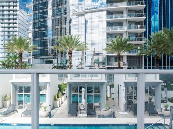 851 NE 1st Ave 1811, Miami FL 33132