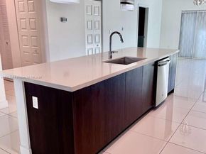 7805 NW 104th Ave 5, Doral FL 33178