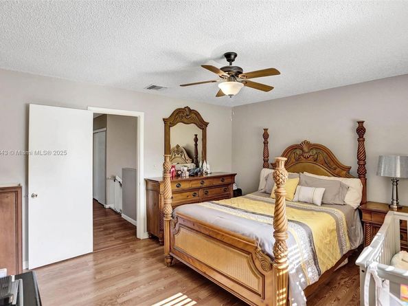 1233 Hampton Blvd, North Lauderdale FL 33068
