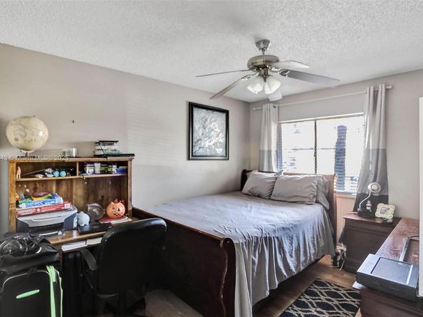 1233 Hampton Blvd, North Lauderdale FL 33068