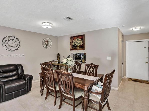 1233 Hampton Blvd, North Lauderdale FL 33068