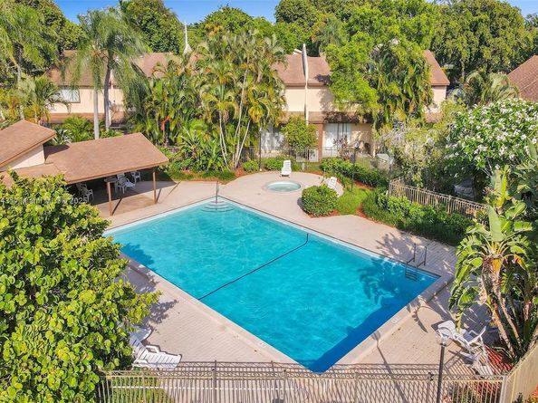 1233 Hampton Blvd, North Lauderdale FL 33068