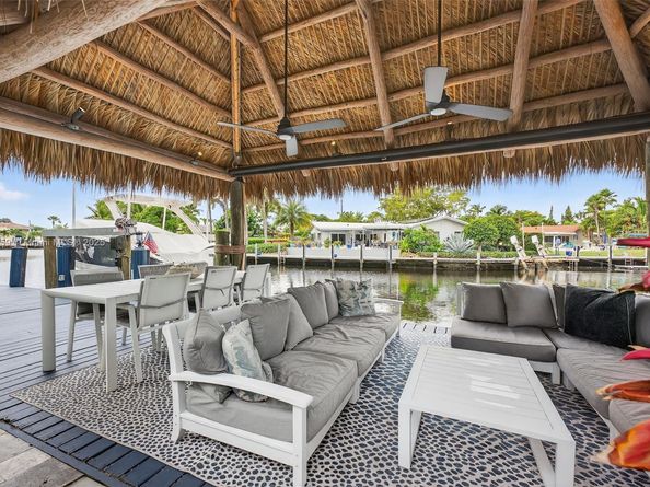 2131 NE 15th Ter, Wilton Manors FL 33305