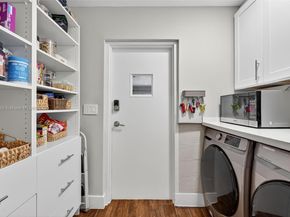 2131 NE 15th Ter, Wilton Manors FL 33305