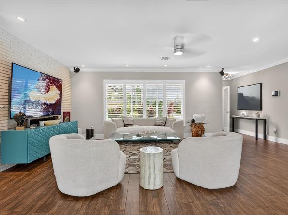 2131 NE 15th Ter, Wilton Manors FL 33305