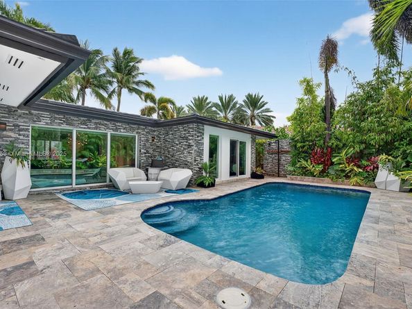 2131 NE 15th Ter, Wilton Manors FL 33305