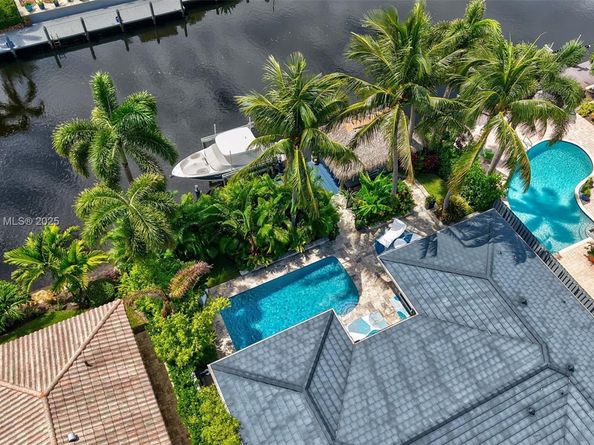 2131 NE 15th Ter, Wilton Manors FL 33305