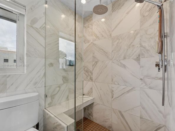 2131 NE 15th Ter, Wilton Manors FL 33305