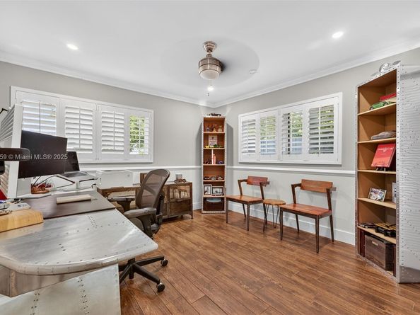 2131 NE 15th Ter, Wilton Manors FL 33305