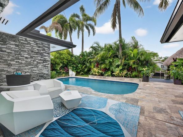 2131 NE 15th Ter, Wilton Manors FL 33305