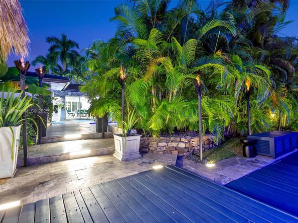 2131 NE 15th Ter, Wilton Manors FL 33305