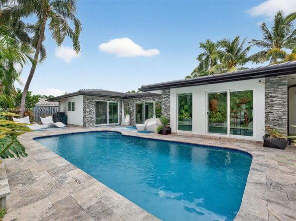 2131 NE 15th Ter, Wilton Manors FL 33305