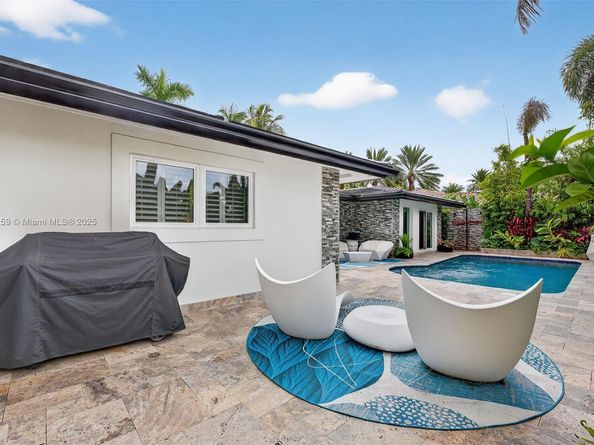2131 NE 15th Ter, Wilton Manors FL 33305