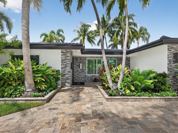 2131 NE 15th Ter, Wilton Manors FL 33305