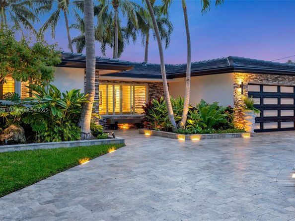 2131 NE 15th Ter, Wilton Manors FL 33305