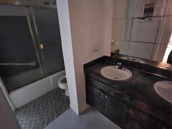 Undisclosed Address #A11863933, Hallandale Beach FL 33009