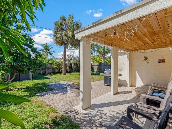 1517 N K St, Lake Worth FL 33460