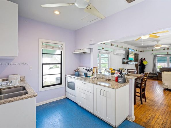 1517 N K St, Lake Worth FL 33460