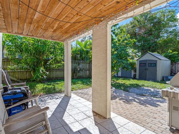 1517 N K St, Lake Worth FL 33460