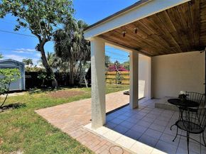 1517 N K St, Lake Worth FL 33460
