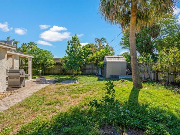 1517 N K St, Lake Worth FL 33460