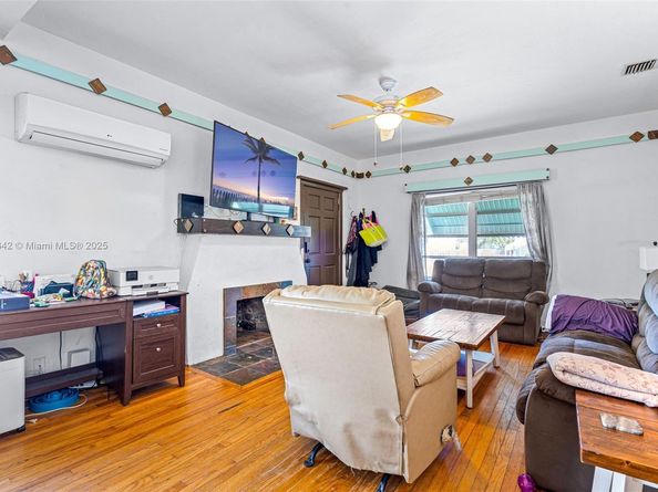 1517 N K St, Lake Worth FL 33460