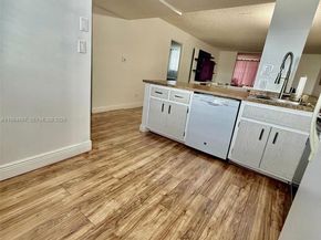 445 NE 195th St 429, Miami FL 33179