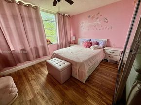 445 NE 195th St 429, Miami FL 33179