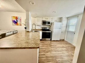 445 NE 195th St 429, Miami FL 33179