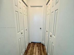 445 NE 195th St 429, Miami FL 33179