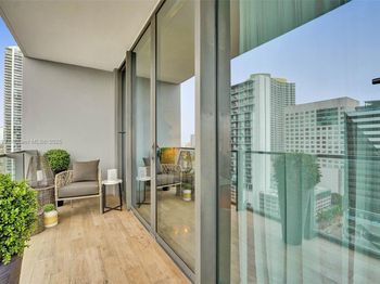 88 SW 7th St