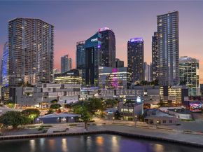 88 SW 7th St 1408, Miami FL 33130