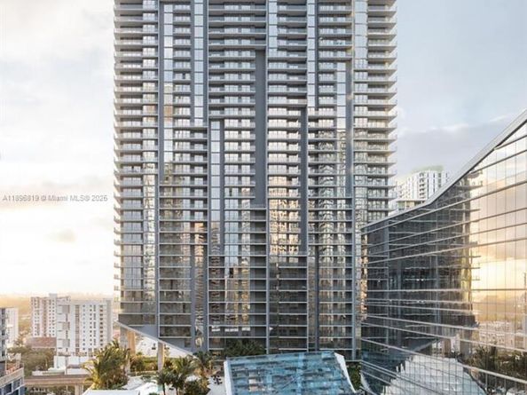 88 SW 7th St 1408, Miami FL 33130