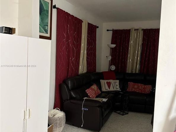 1838 NW 18th St, Miami FL 33125