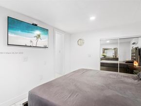 9365 SW 44th St, Miami FL 33165