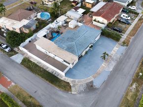 9365 SW 44th St, Miami FL 33165