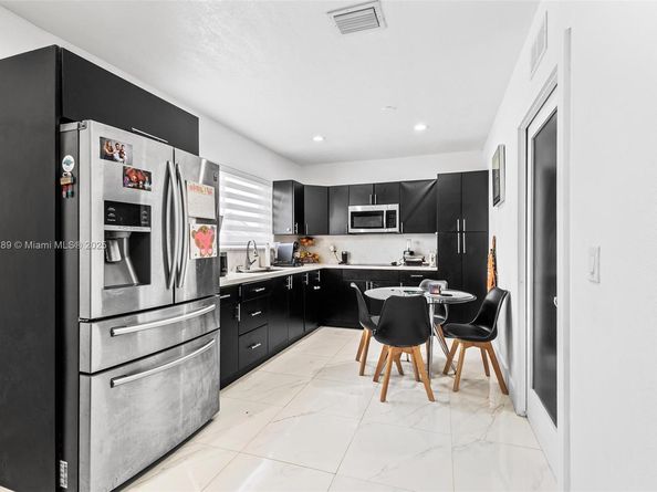 9365 SW 44th St, Miami FL 33165