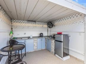 9365 SW 44th St, Miami FL 33165