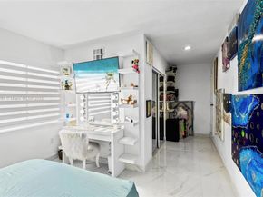 9365 SW 44th St, Miami FL 33165