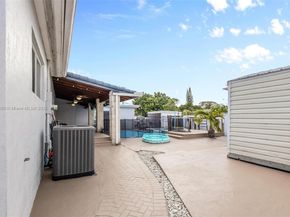 9365 SW 44th St, Miami FL 33165