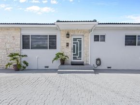 9365 SW 44th St, Miami FL 33165