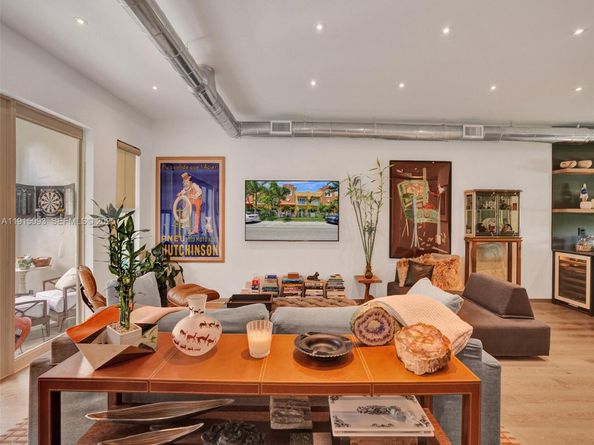 1617 Harrison St, Hollywood FL 33020