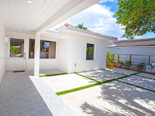 Undisclosed Address #A11838543, Miami Beach FL 33141