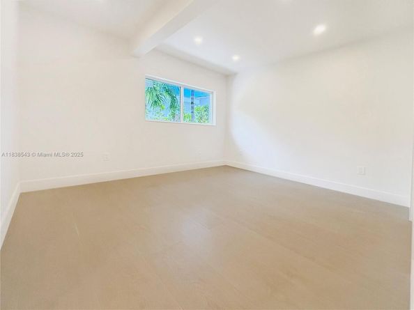 Undisclosed Address #A11838543, Miami Beach FL 33141