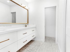 Undisclosed Address #A11838543, Miami Beach FL 33141
