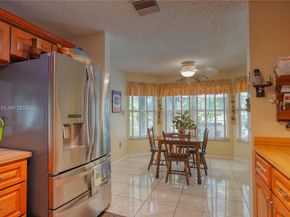 810 Greenbriar Ave, Davie FL 33325