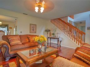 810 Greenbriar Ave, Davie FL 33325