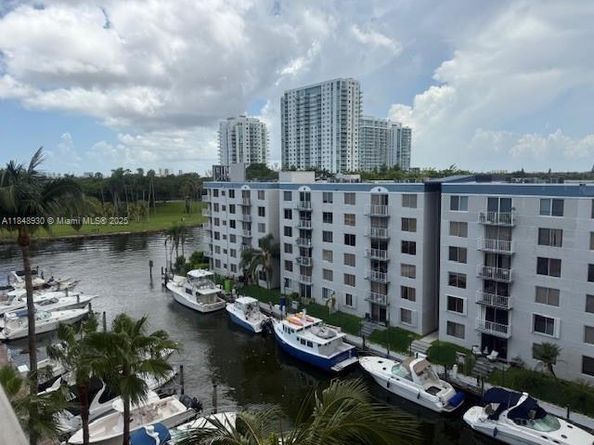 1700 NW N River Dr 704, Miami FL 33125